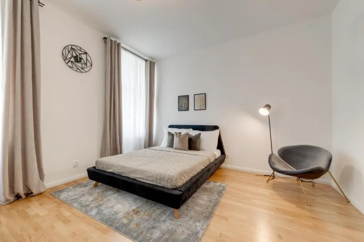 1 Bedroom Apartment