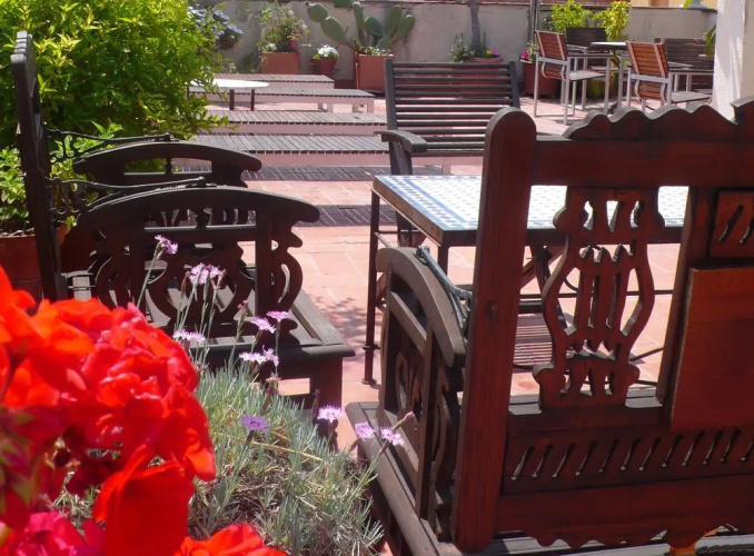 Avenida Apartments Pintor 4