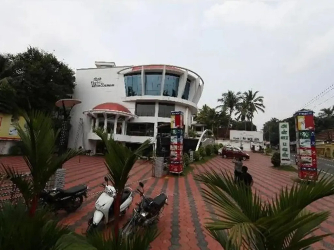 Hotel White Dammar