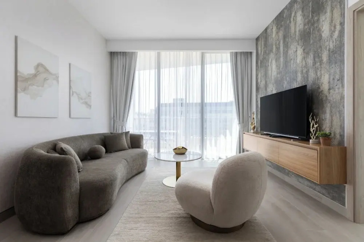Waves - Urban Chic 1BR Apt With Maid