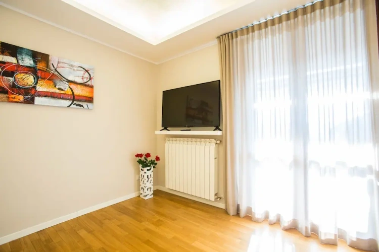 2 Bedrooms Premium Apartment with garden view