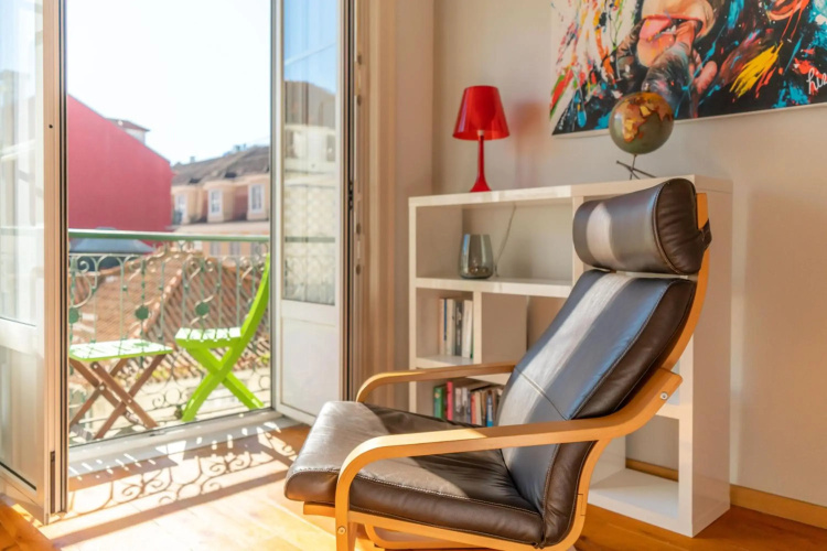 LV Premier Baixa PR2 Elevator City View Balcony