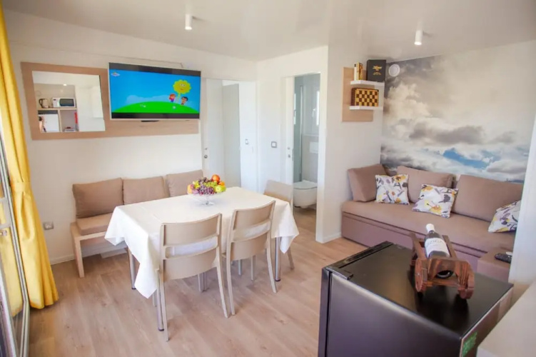 Lastura Aparthotel & Mobile Homes