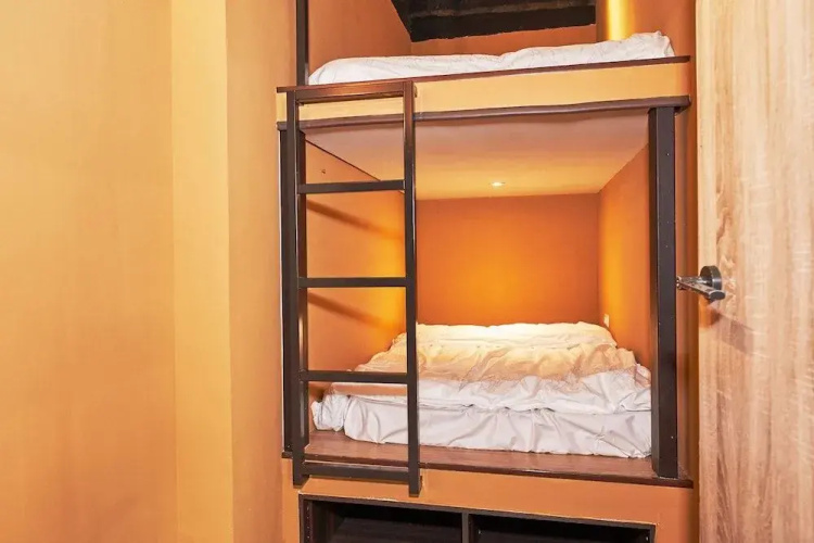 Hostel 103