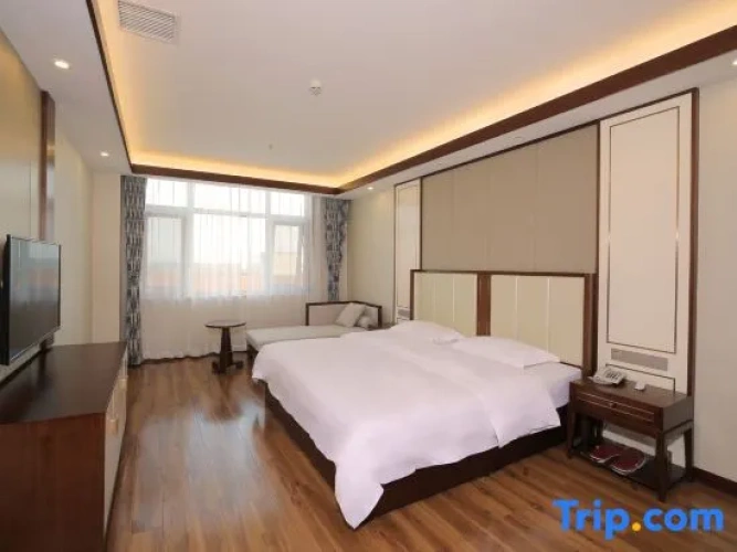 Deluxe Suite