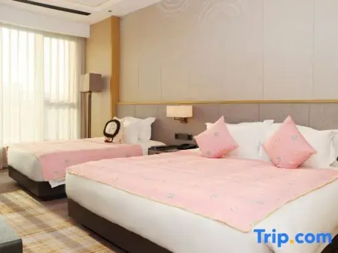 Deluxe Family Suite