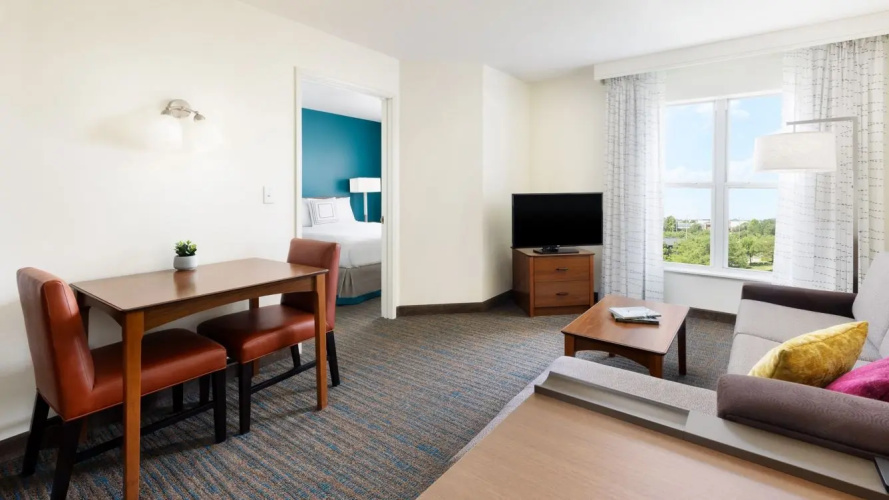 1 Bedroom Suite
