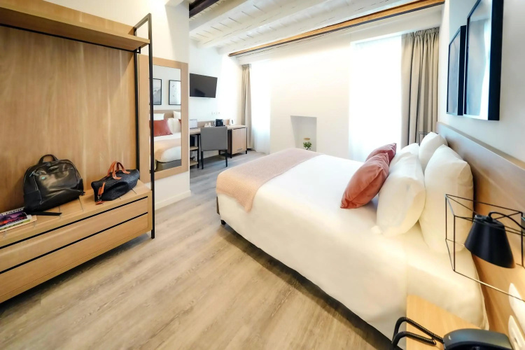 Bergamo Inn 15