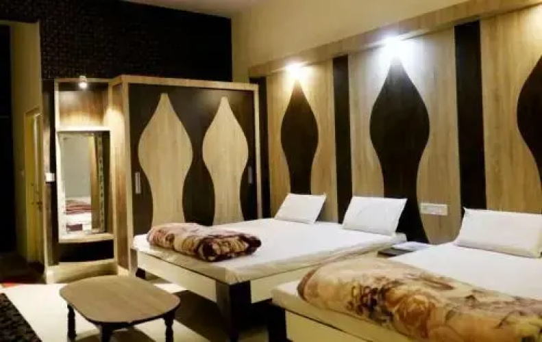 Hotel G K Jain