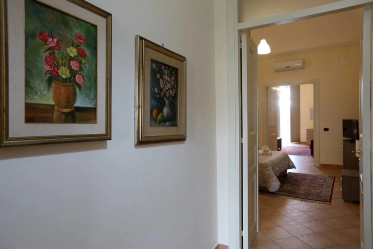 M Maison