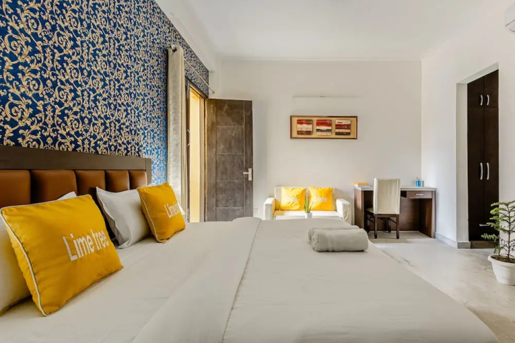Lime Tree Hotel Golf Course Road Sec-43