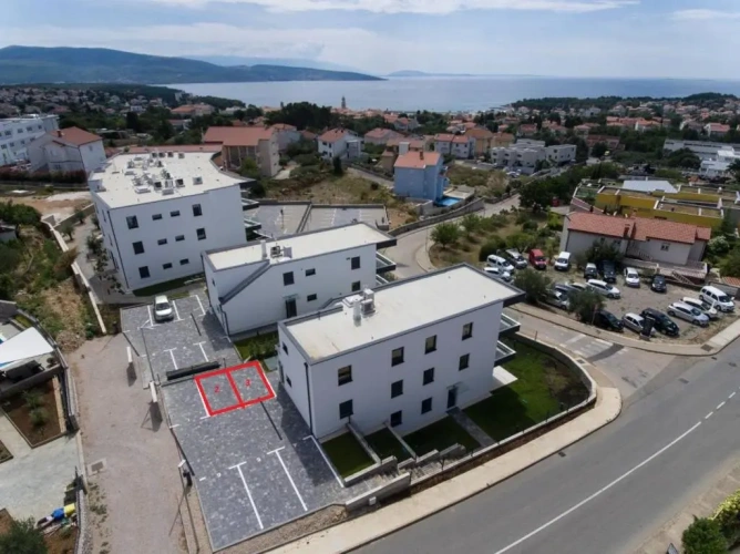 3 Bedrooms Apartment