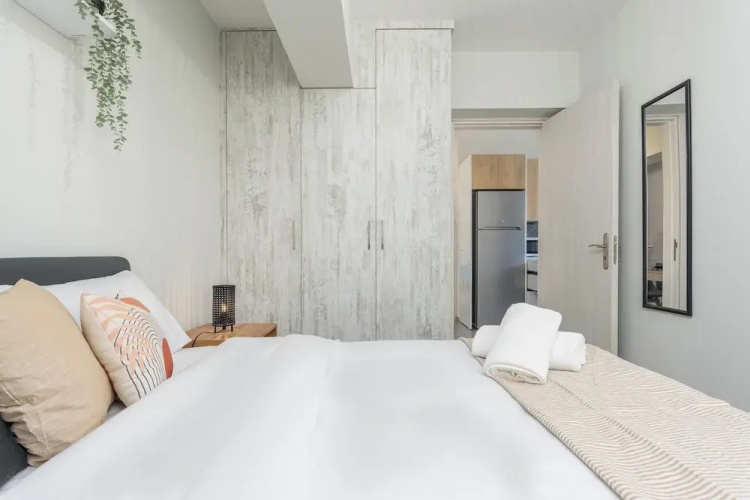 Amore 2-BR Apt By Finikoudes