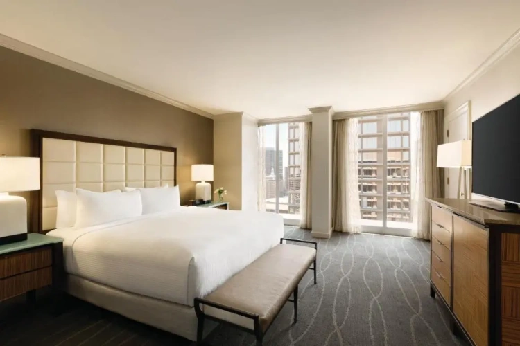 Deluxe Double room with city view