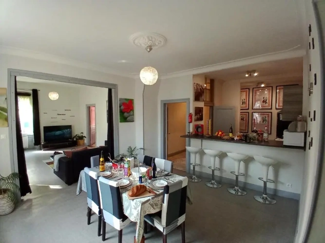 2 Bedrooms Apartment