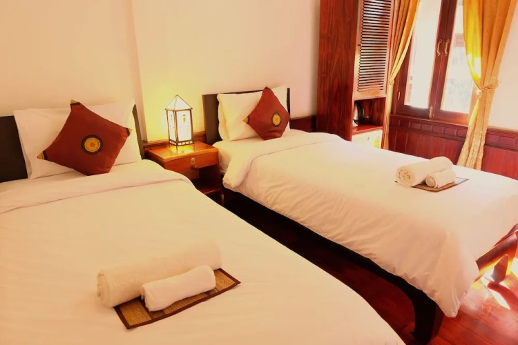 Standard Twin room with balcony