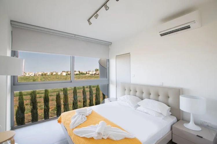 3 Bedrooms Villa with garden view