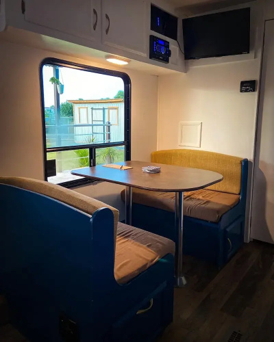 El Camper with private pool