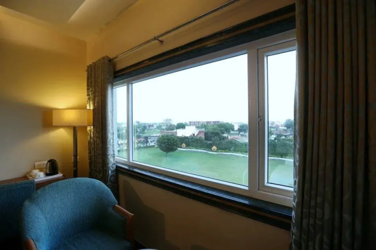 Brijwasi Lands Inn