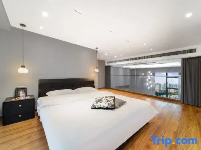 3 Bedrooms Deluxe Suite with lake view