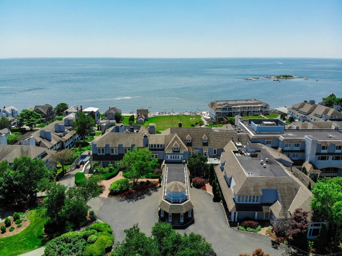 Water's Edge Resort & Spa photo 21