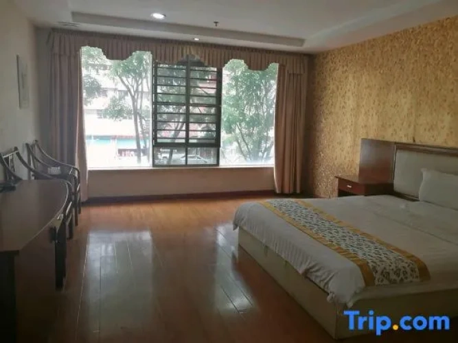 1 Bedroom Deluxe Suite
