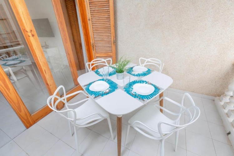 3 Bedrooms Apartment