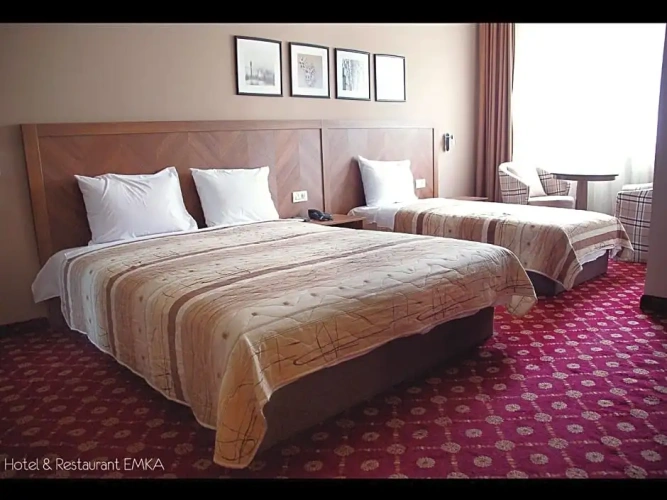 Standard Triple room
