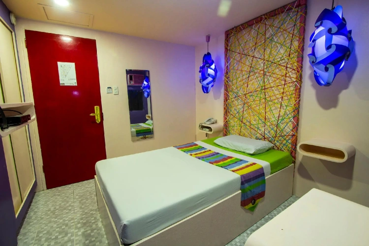 Standard Triple room