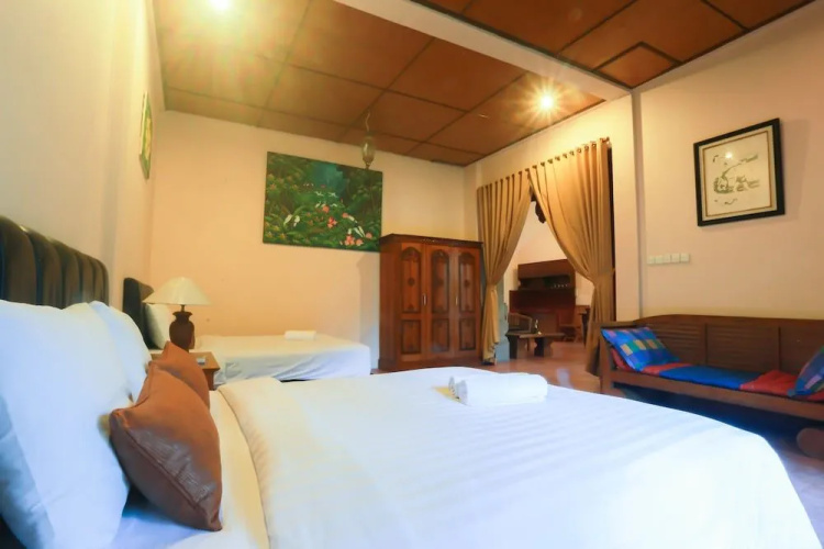 Nyoman Ada Resort