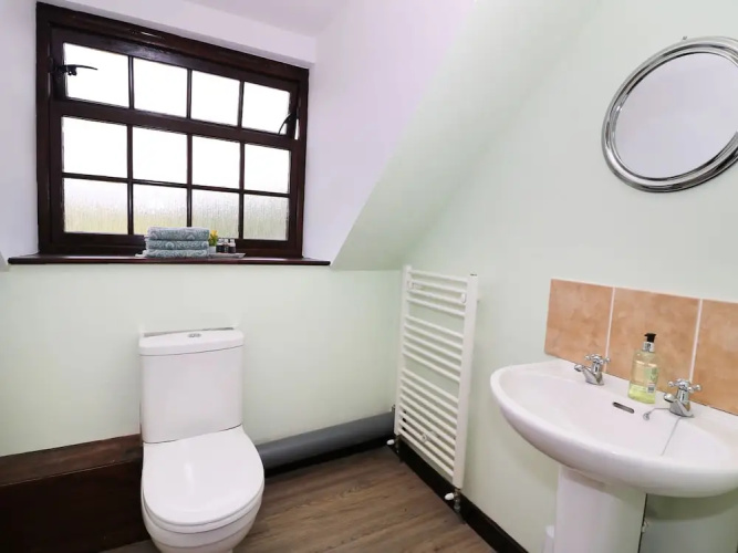 Lily Pond Cottage