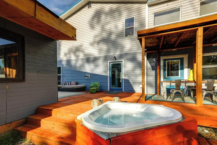 Delta Junction Rental w/ Shared Pool & Hot Tub!