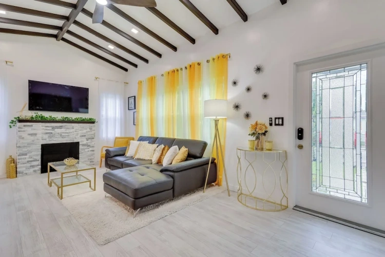 3 Bedrooms Cottage