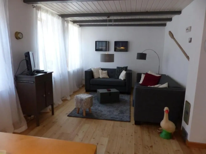 3 Bedrooms Cottage
