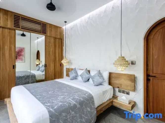 2 Bedrooms Apartment