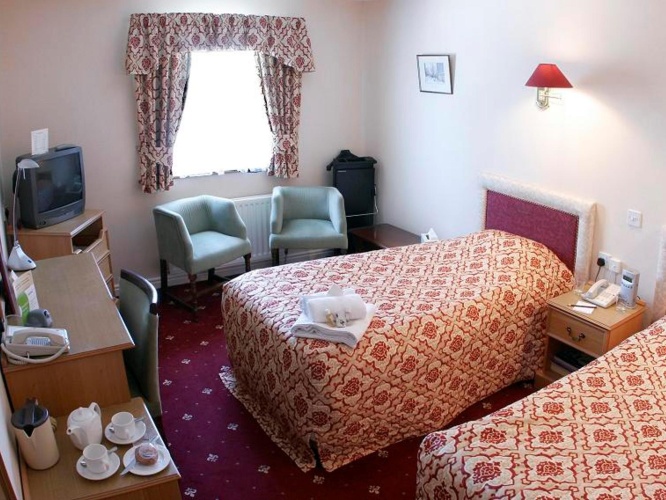 Standard Twin room