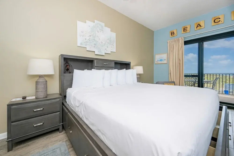 Phoenix Vi 6109 1 Bedroom Condo
