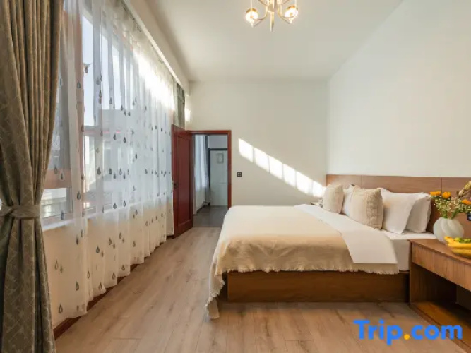 Deluxe Family Suite