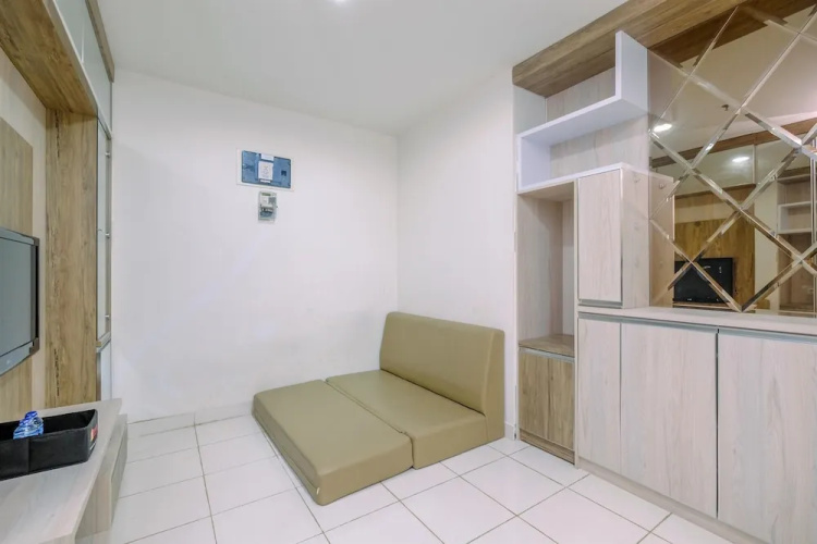 Homey And Comfy 2Br Sentul Tower Apartment