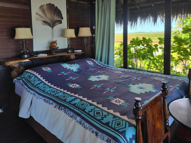 Beachfront Villa Nixie and the Sea
