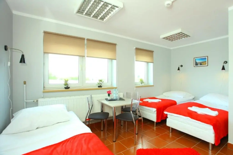 Standard Triple room