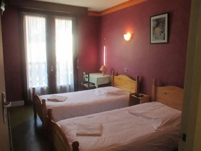 Standard Twin room with balcony