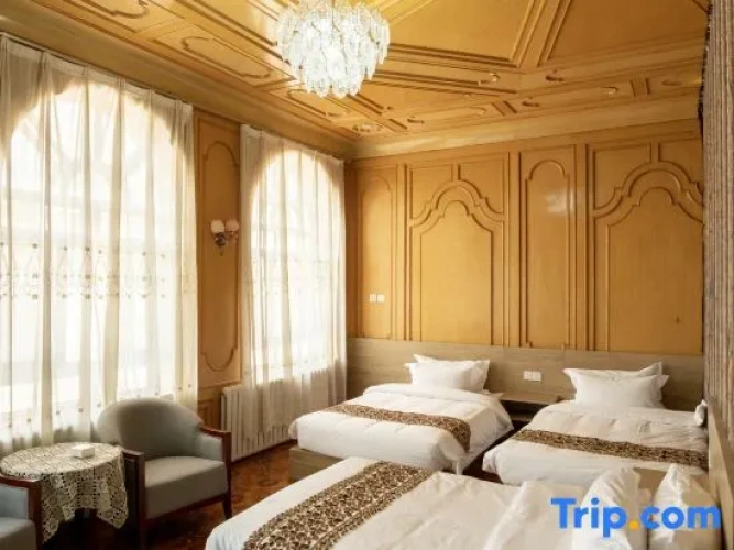 Deluxe Triple room