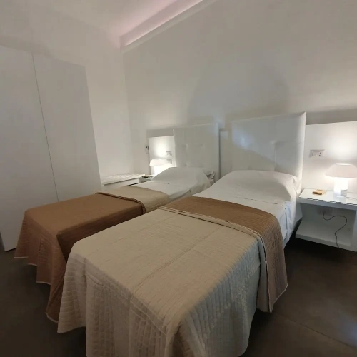 Standard Double room with city view