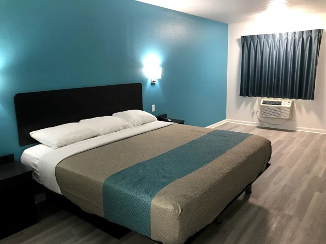 Metropolis Inn