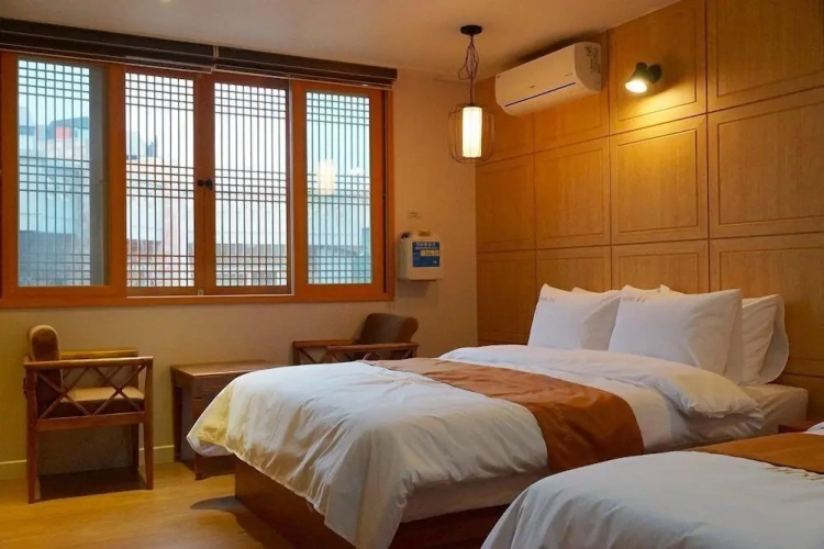 Standard Twin room