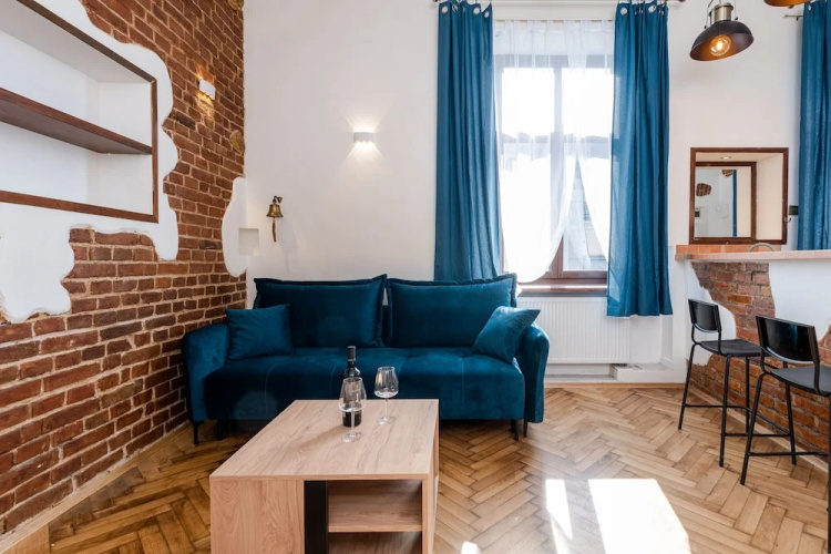 Charming Central Apartment