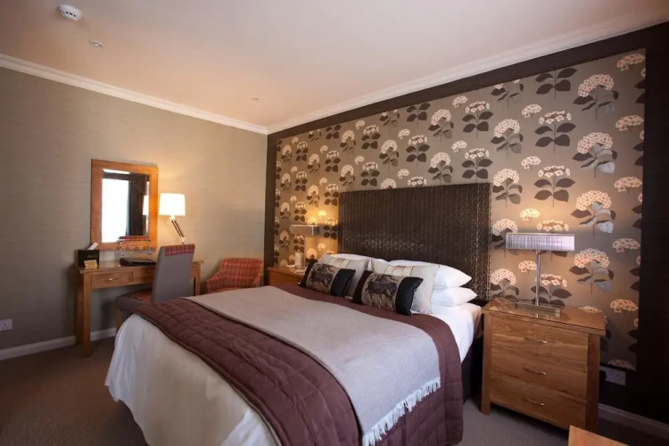 Burts Hotel