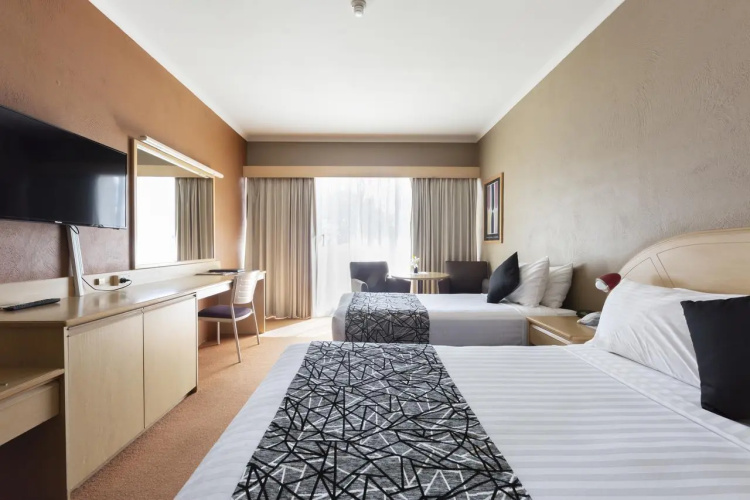 Statesman Hotel