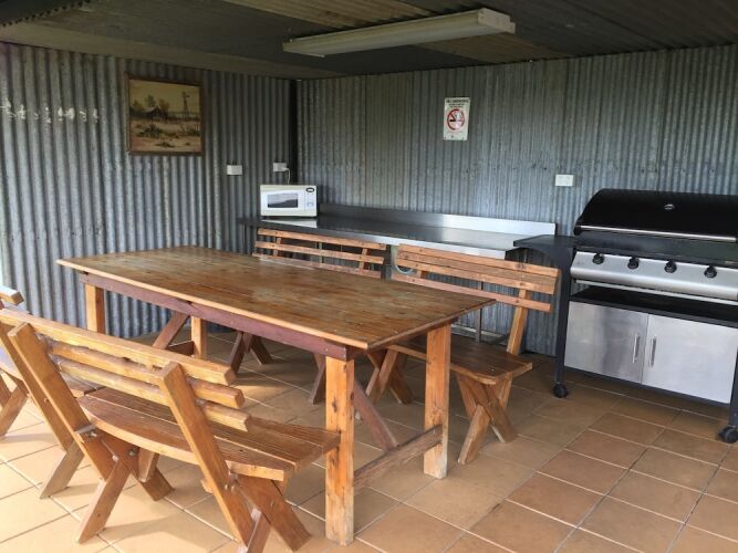 Tuckerbox Motor InnOver view